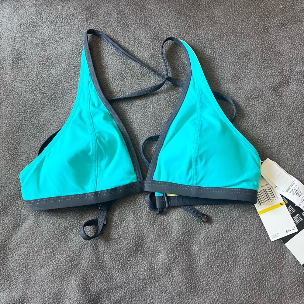 NWT Oakley Swimsuit Top